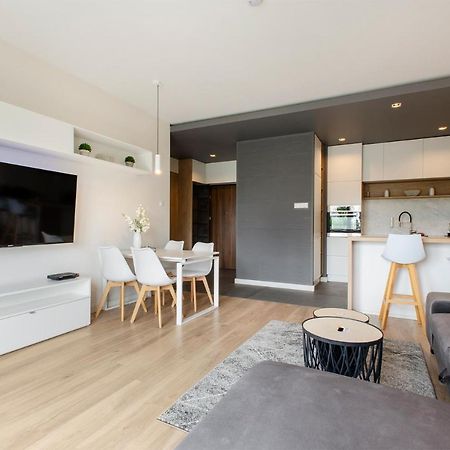 Sky Home- Ilumino Apartment -Centrum, Parking, Klimatyzacja, Dostep Na Kod Lodz  Exterior photo
